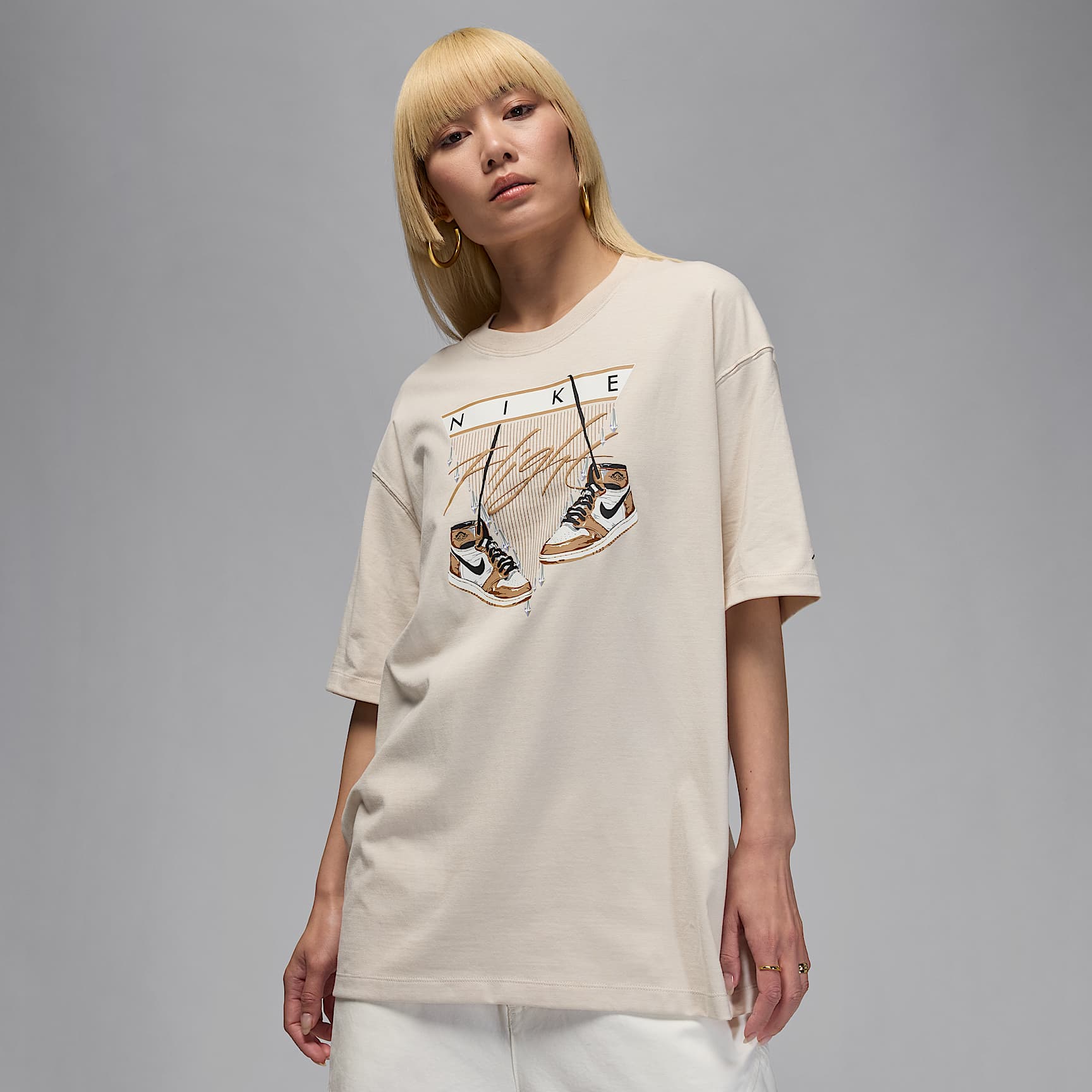 Jordan Flight Women's Oversized T-Shirt. Nike ID
